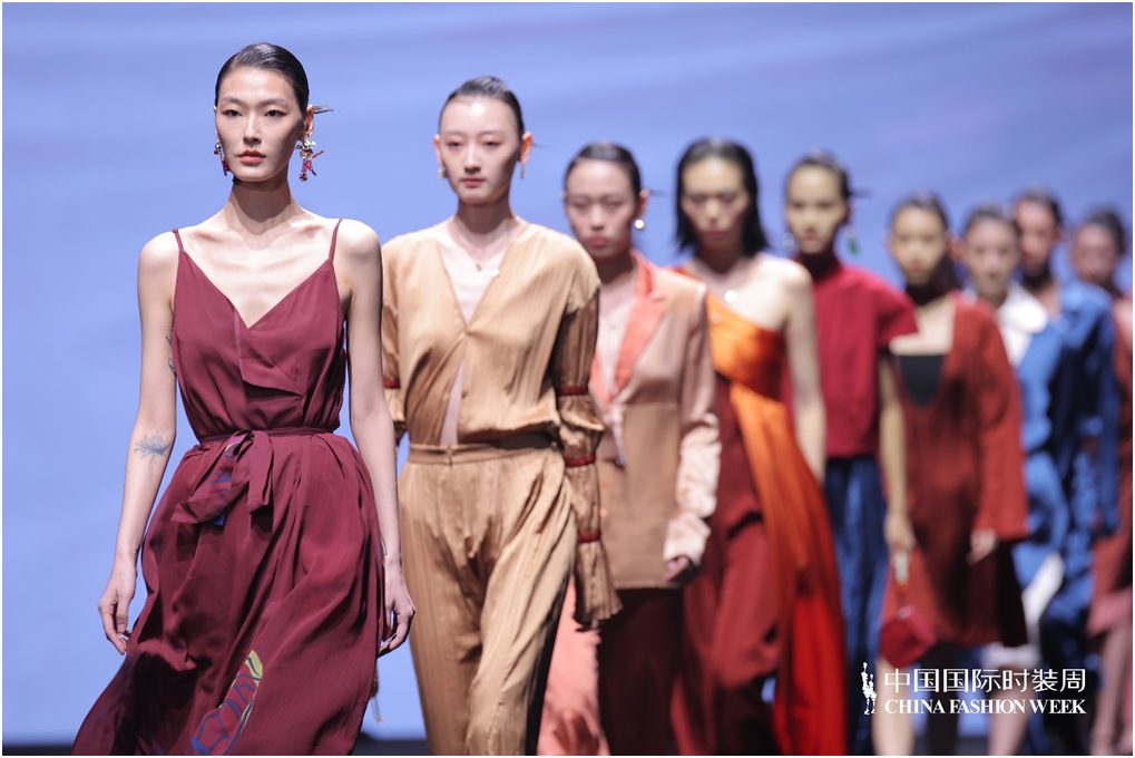 流行趋势款式_时尚流行趋势_流行趋势服装/