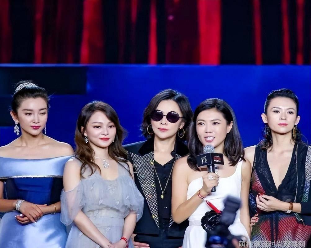 明星时尚芭莎慈善晚宴_芭莎慈善夜明星视频_时尚芭莎明星慈善夜